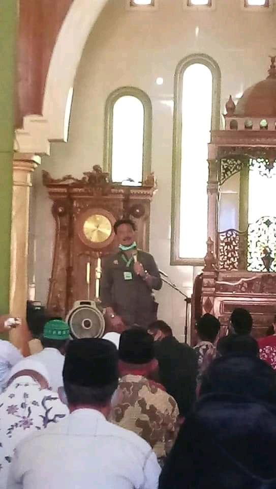 Menteri Pertanian Sholat Jum'at di Masjid Desa Kedungrojo